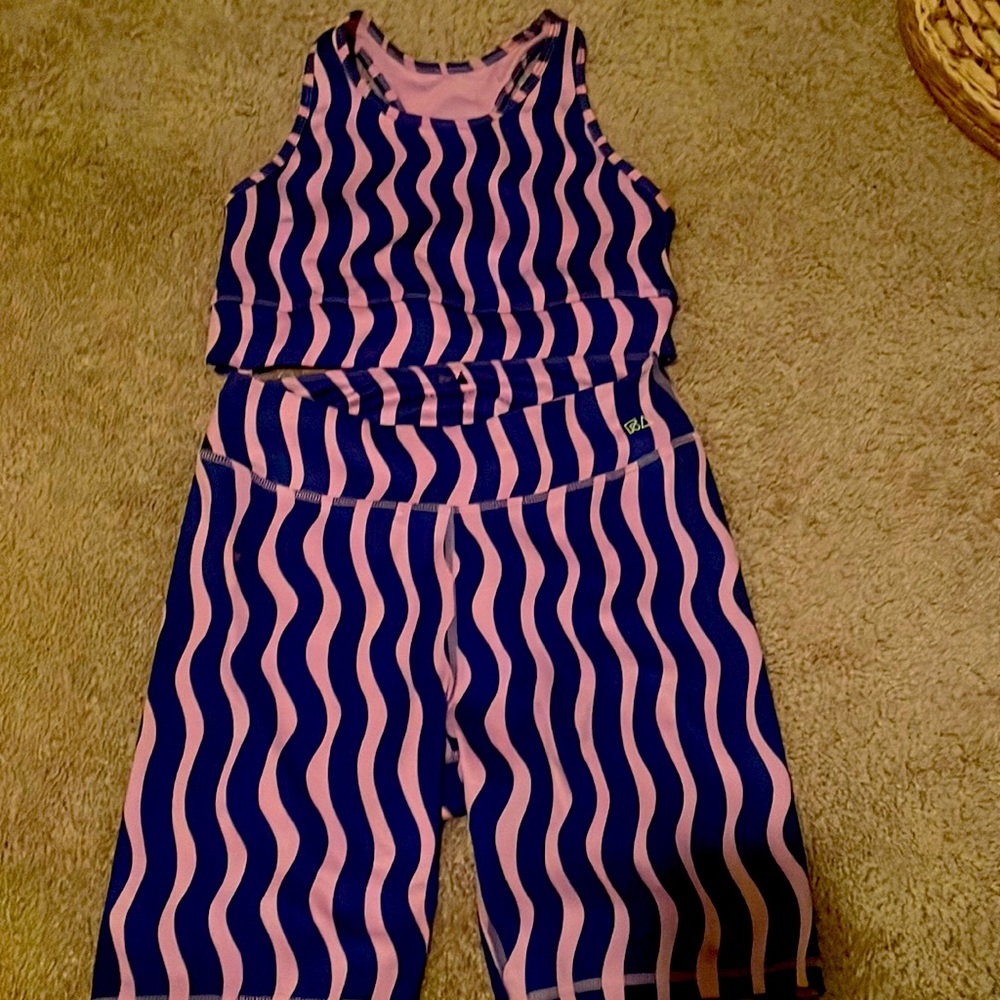 Purple and pink workout outfit
